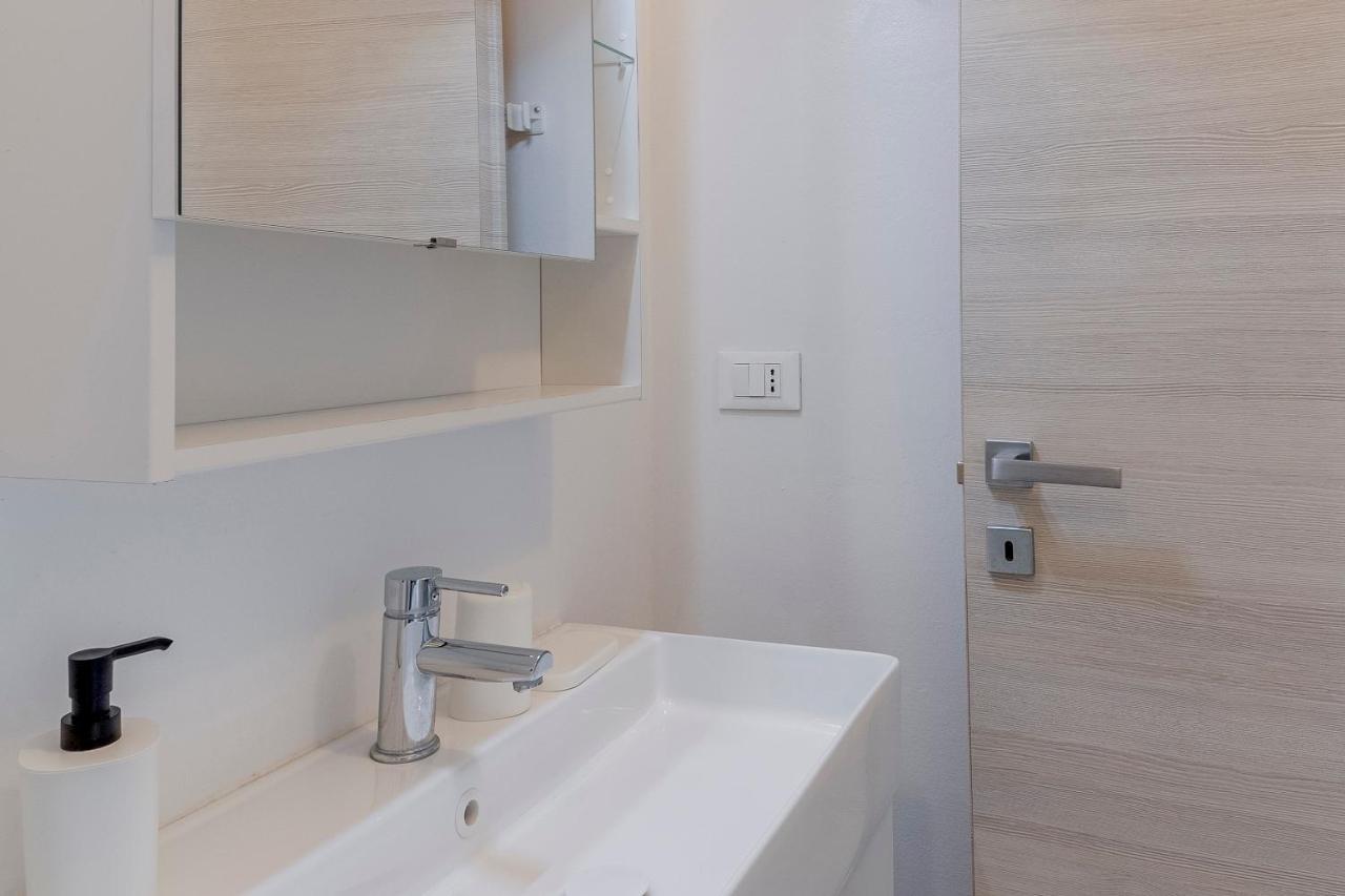 Il Gattino Di Porto - Apt 6 - Monolocale Terrazzo Piscina Imperia Buitenkant foto